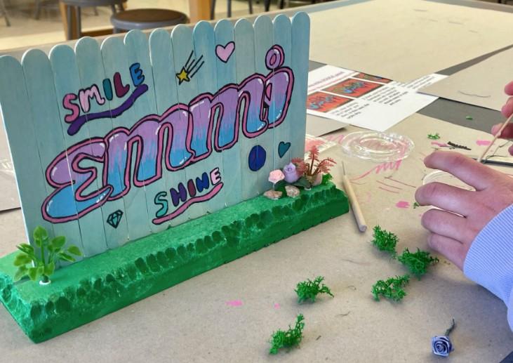 mini graffiti fence craft